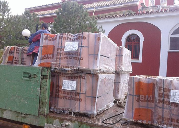 εκκλησία στην μανδρα στεγη